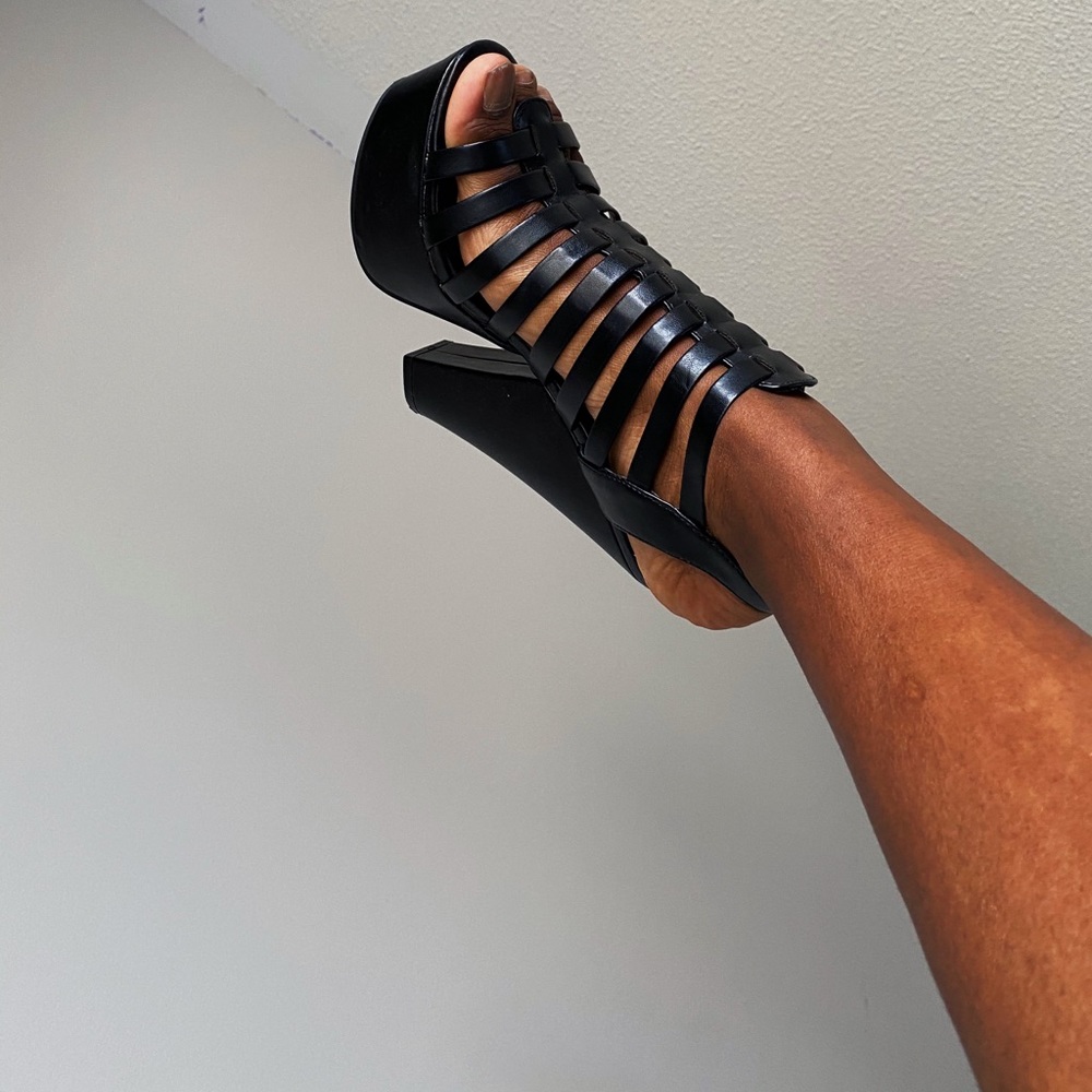Black Steve Madden Platform Sandals
